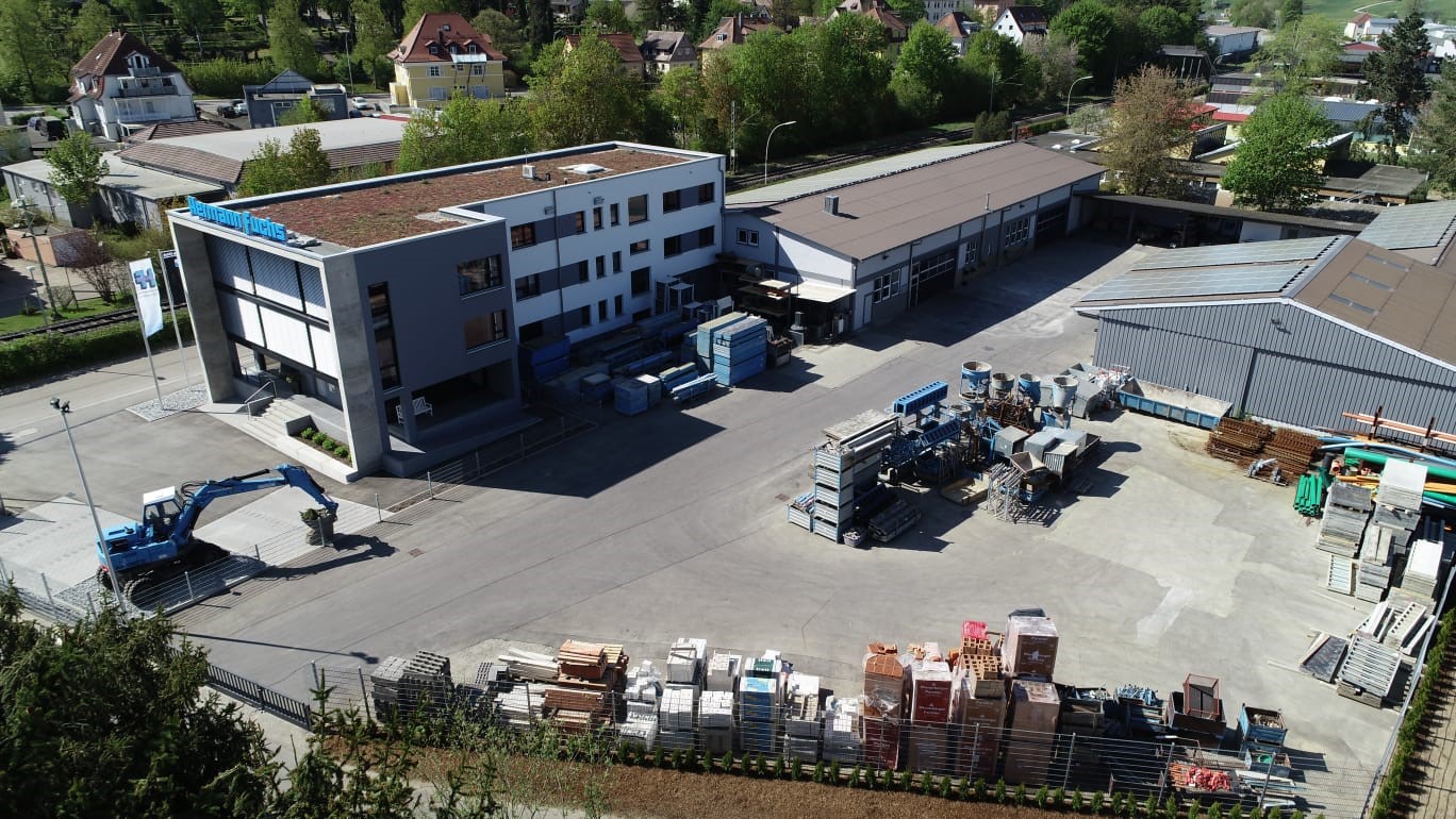 Umzug ins neue Bürogebäude